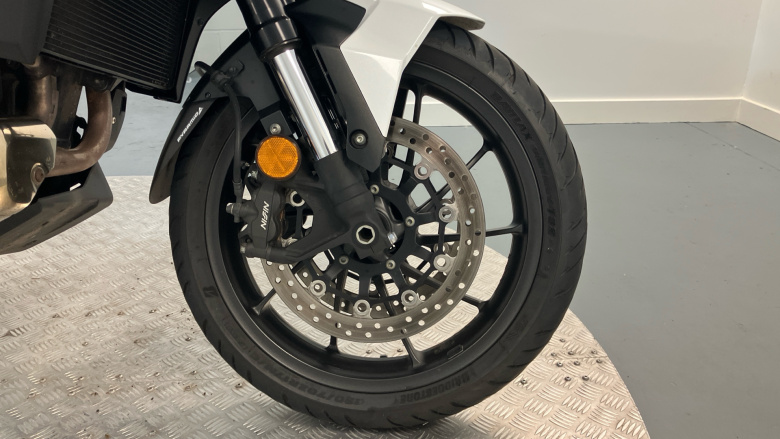 Honda NT1100 Manual (22 Model Year)